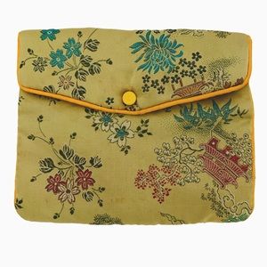 Vintage Genuine Chinese Floral Embroidered Pouch Purse Made in Hong Kong